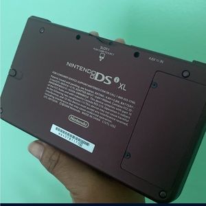 NINTENDO DSI XL BURGUNDY HANDHELD SYSTEM